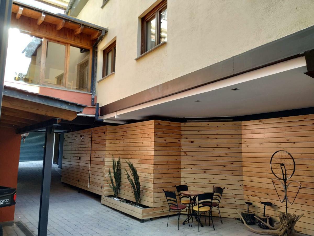 Hotel Roca Alp Exterior foto
